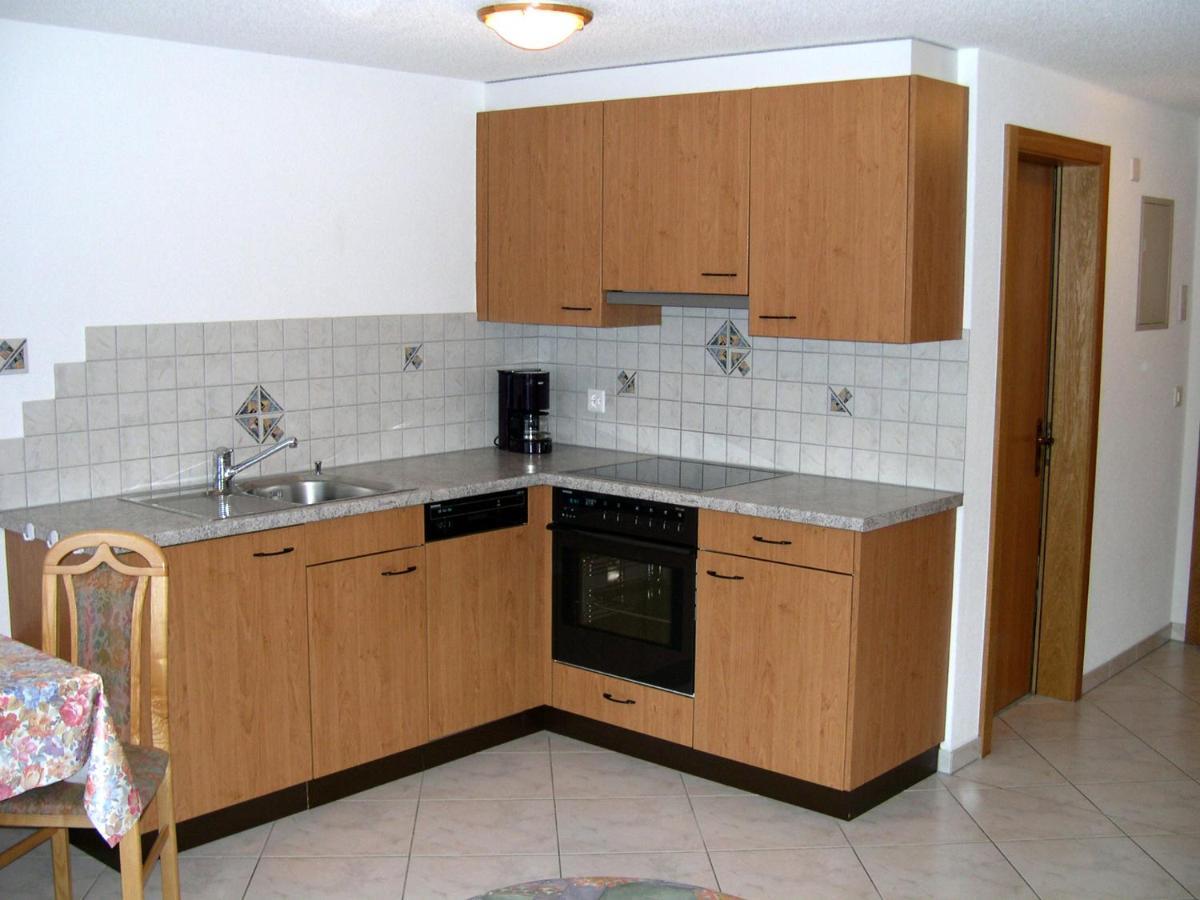 Ferienhaus Antigua Saas-Grund Ruang foto