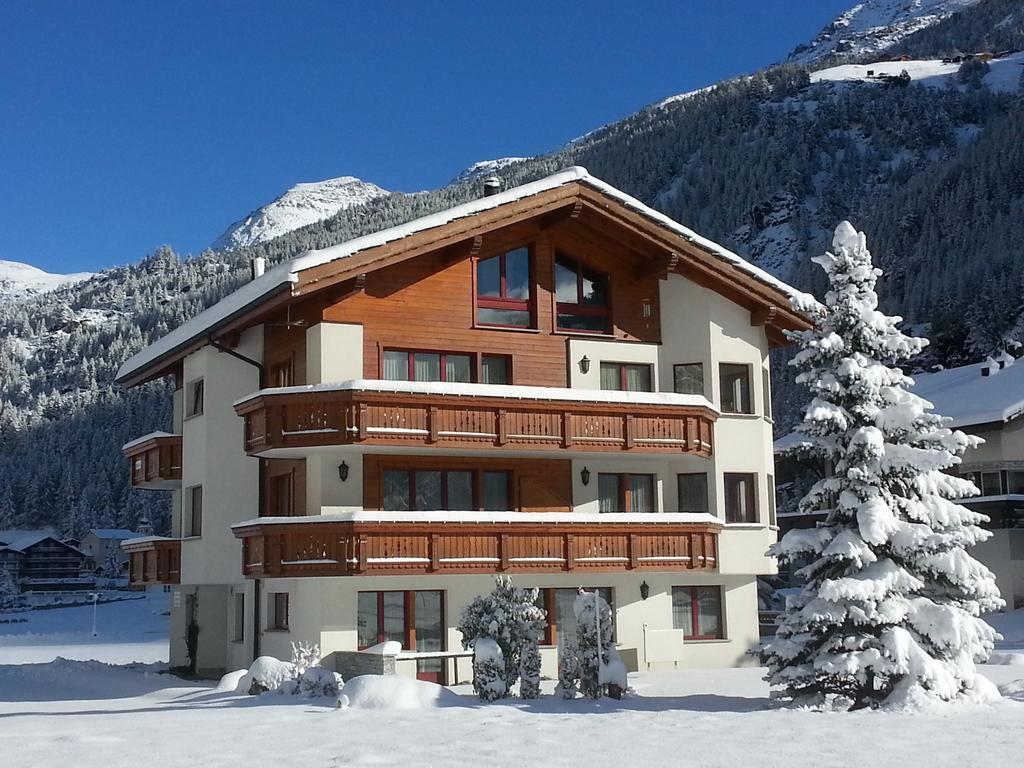 Ferienhaus Antigua Saas-Grund Bagian luar foto