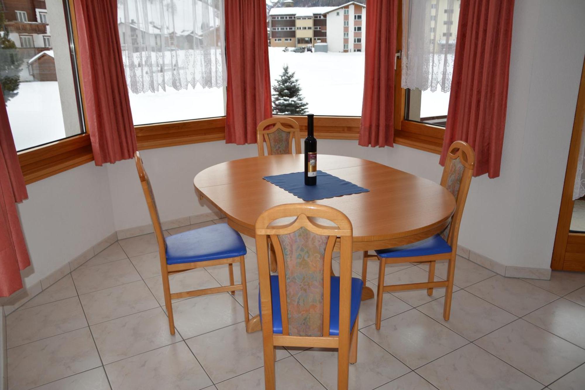 Ferienhaus Antigua Saas-Grund Ruang foto